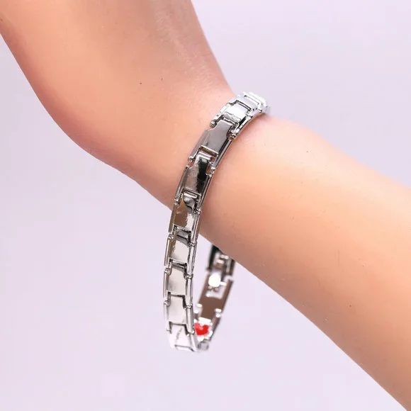 Stainless steel bracelet with easy clip lock. - Picture 6 of 12